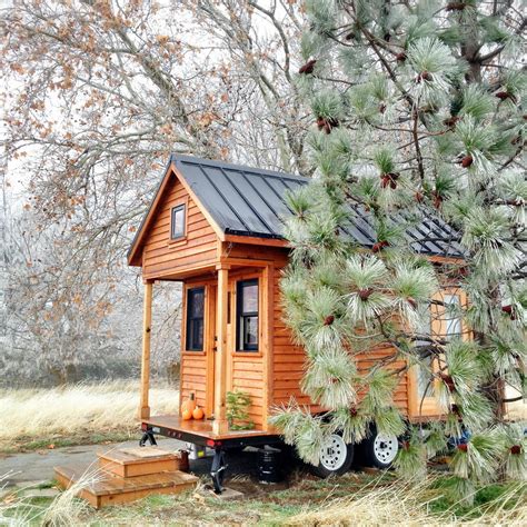 小屋住宅|小さな家「タイニーハウス」とは？ 費用面でのメリットや生活。